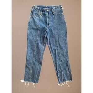 Abercrombie & Fitch Ultra High Rise Mom Jeans w/ Seam Details Chewed Hem 30/10R